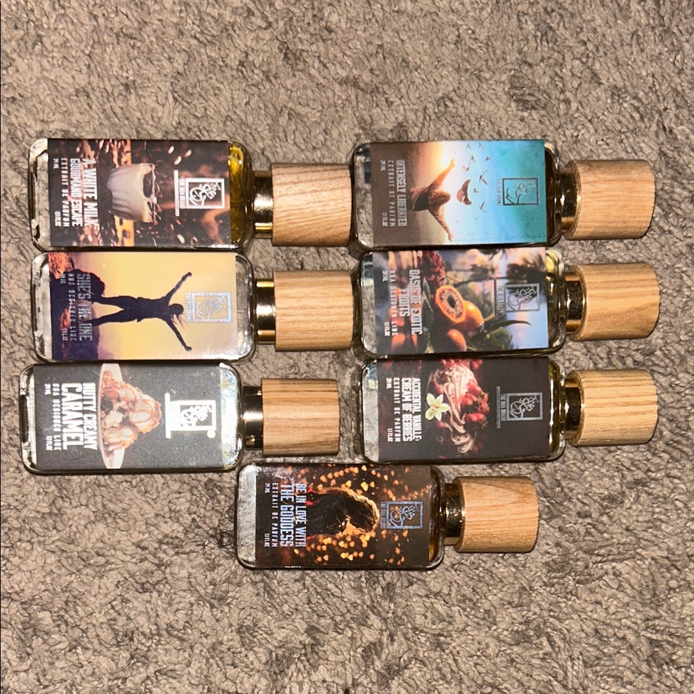 Assorted Fragrance Oil Set with Wooden Caps